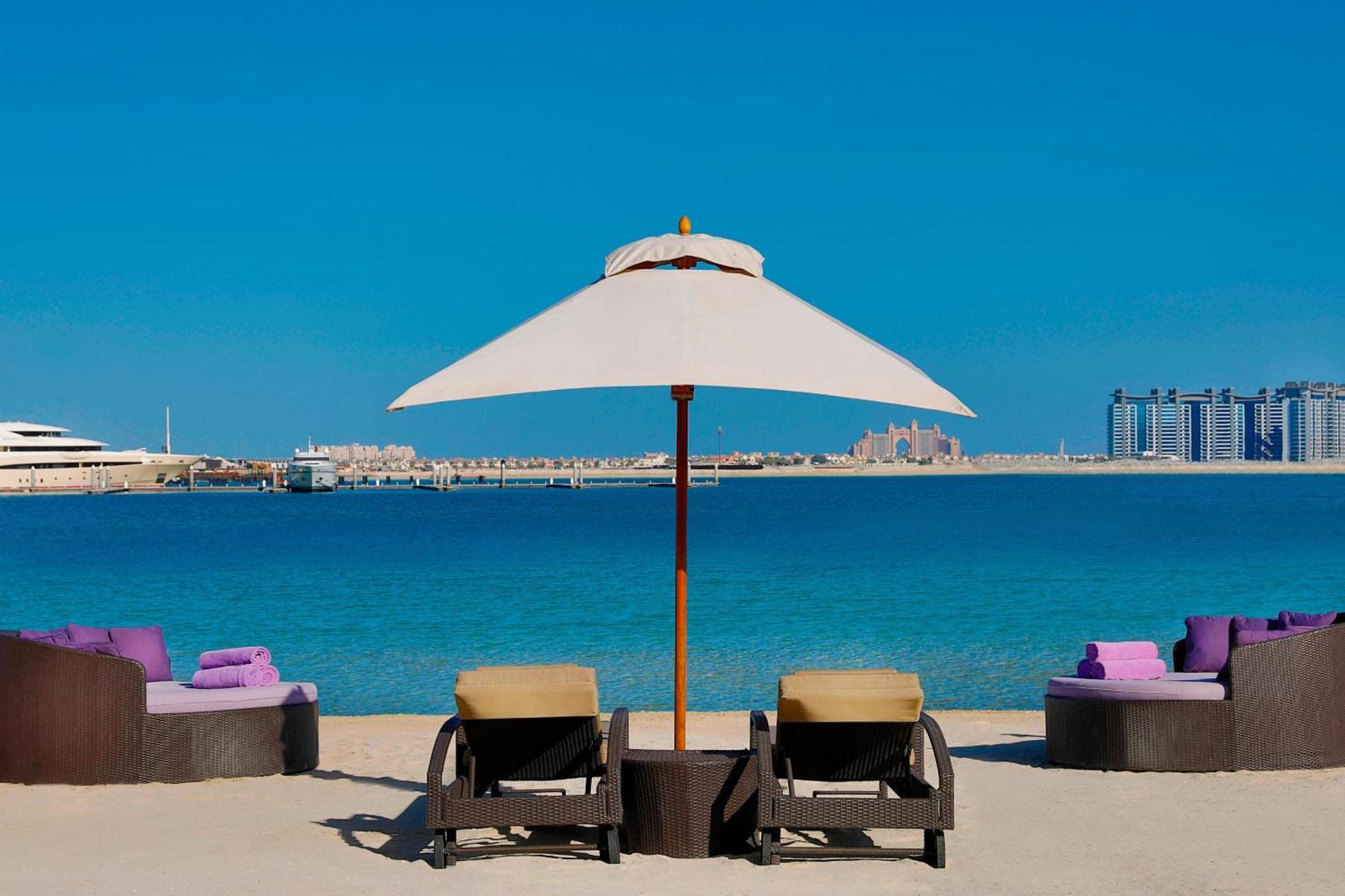 Le Meridien Mina Seyahi Beach Resort & Waterpark Dubái Exterior foto Beach at Jumeirah Beach Hotel