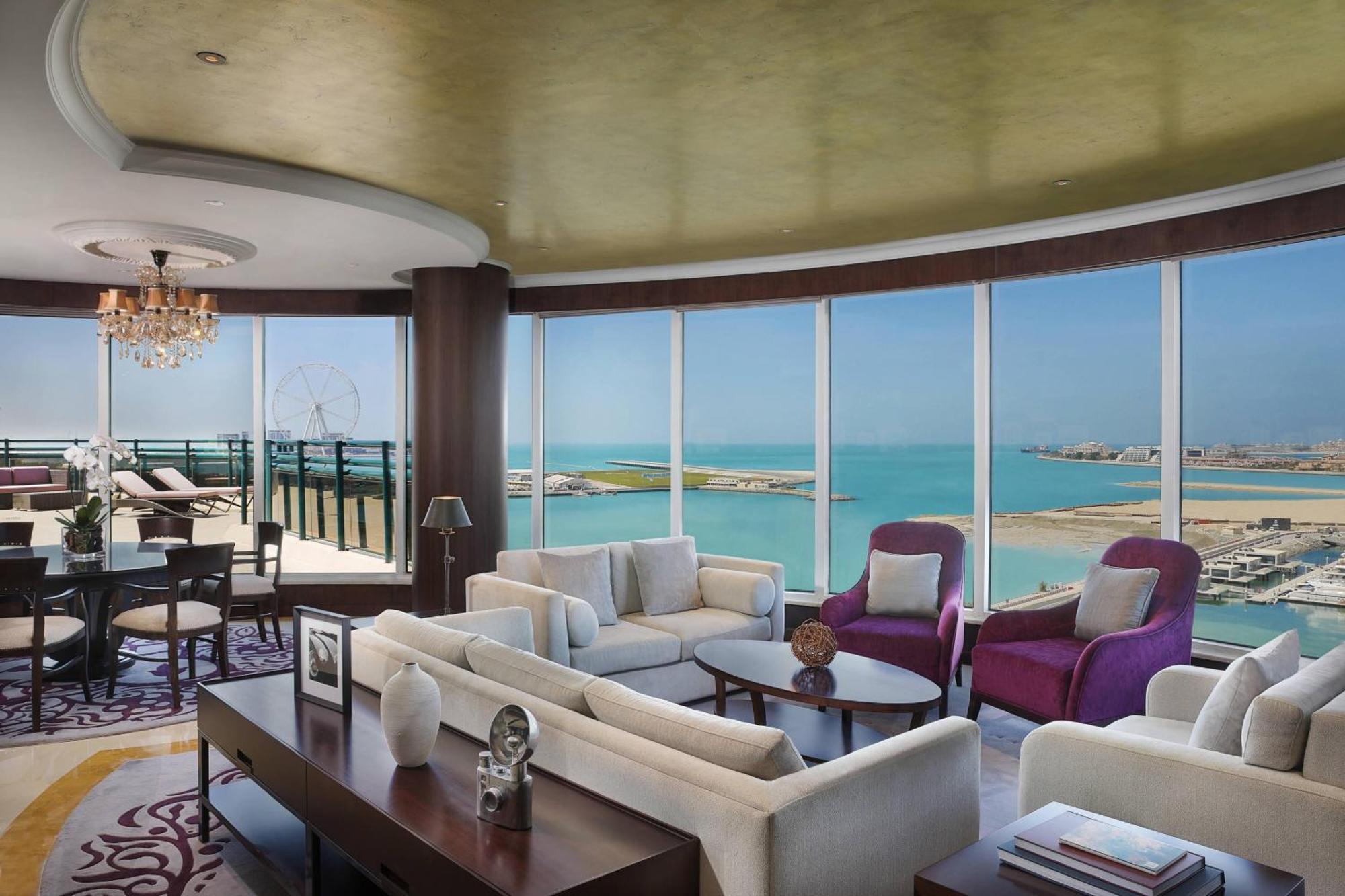 Le Meridien Mina Seyahi Beach Resort & Waterpark Dubái Exterior foto A suite at the Jumeirah Atlantis